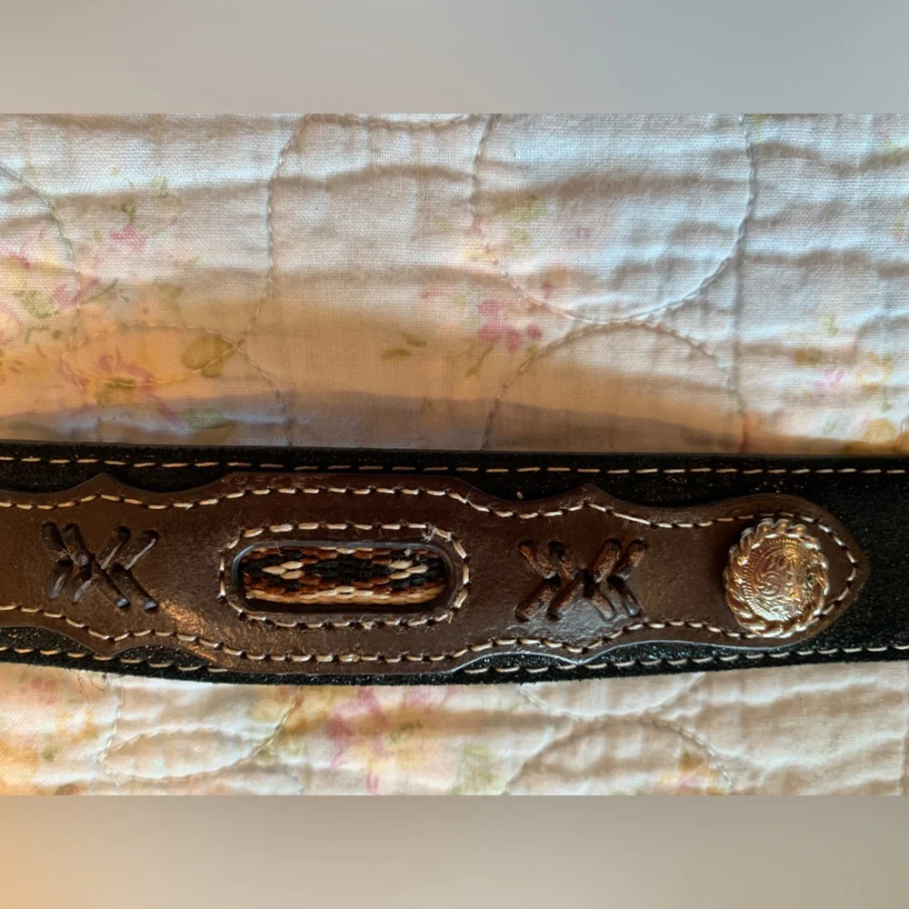 Nacona Belt Company leather western child’s belt leather 25 inches, buckle 3 1/4